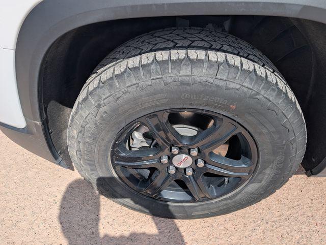 2023 GMC Acadia AWD AT4