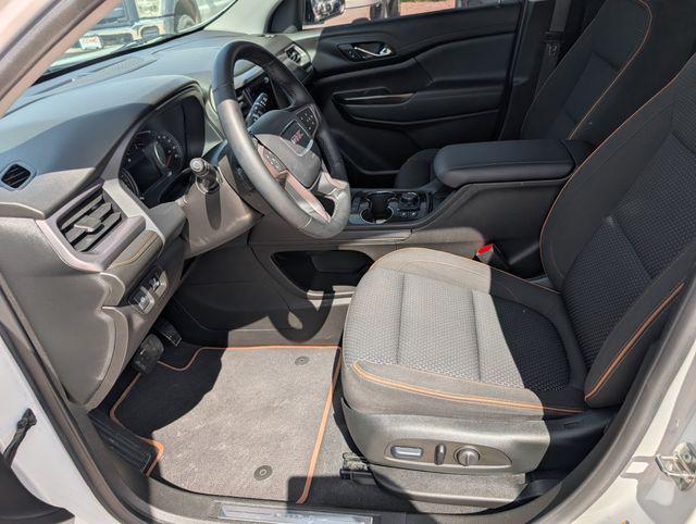 2023 GMC Acadia AWD AT4