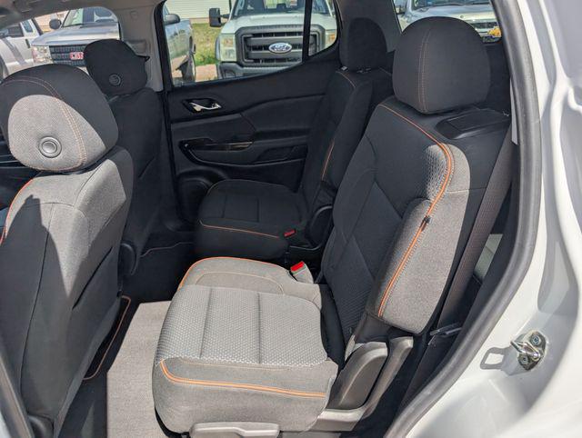 2023 GMC Acadia AWD AT4