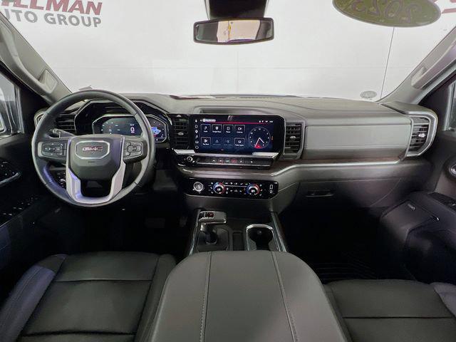 2023 GMC Sierra 1500 4WD Crew Cab Short Box SLT
