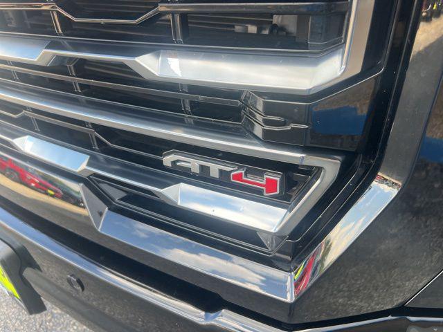 2025 GMC Sierra 3500HD 4WD Crew Cab Standard Bed AT4