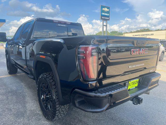 2025 GMC Sierra 3500HD 4WD Crew Cab Standard Bed AT4
