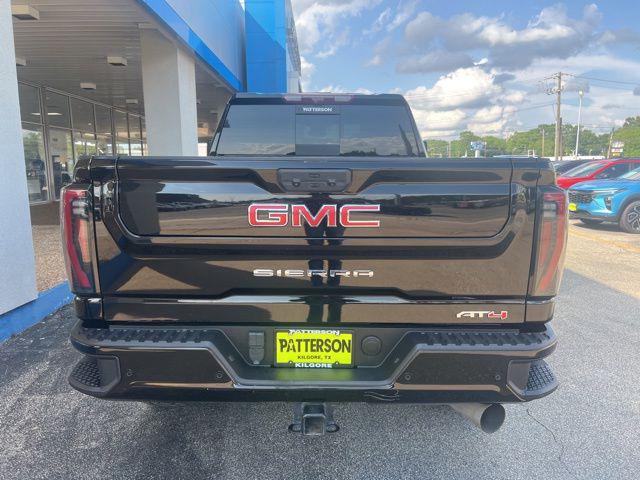 2025 GMC Sierra 3500HD 4WD Crew Cab Standard Bed AT4