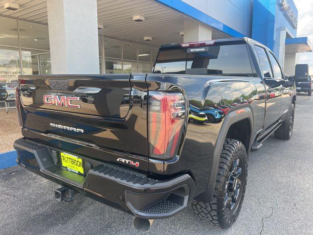 2025 GMC Sierra 3500HD 4WD Crew Cab Standard Bed AT4