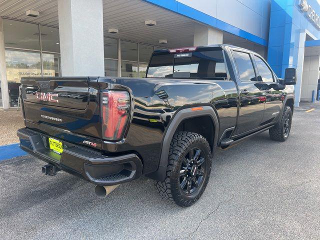 2025 GMC Sierra 3500HD 4WD Crew Cab Standard Bed AT4