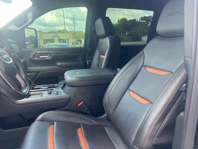 2025 GMC Sierra 3500HD 4WD Crew Cab Standard Bed AT4