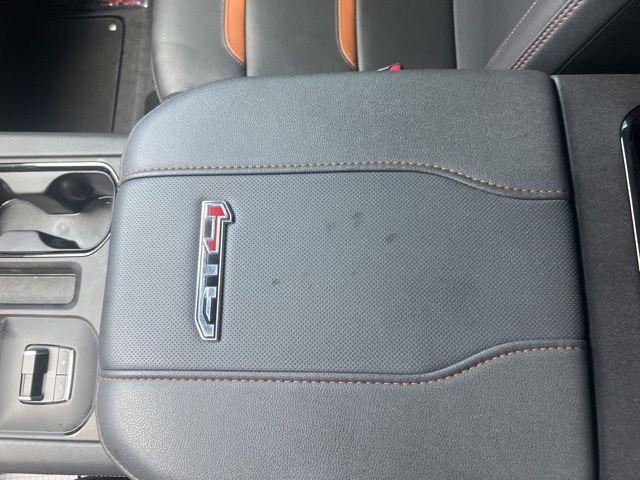 2025 GMC Sierra 3500HD 4WD Crew Cab Standard Bed AT4