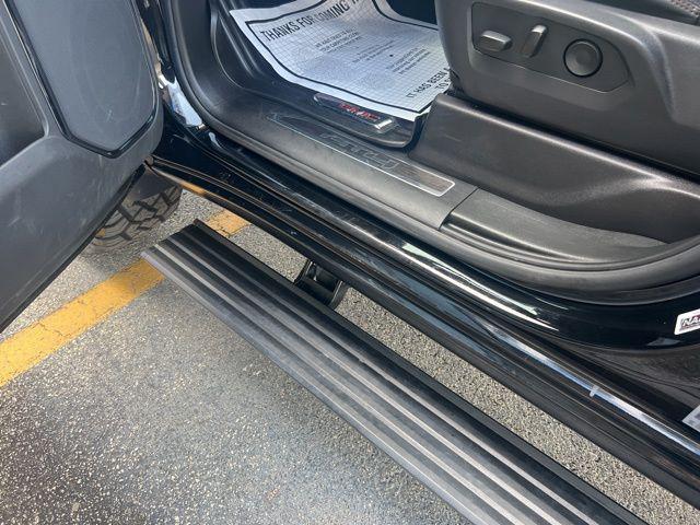 2025 GMC Sierra 3500HD 4WD Crew Cab Standard Bed AT4