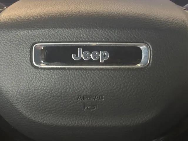 2025 Jeep Grand Cherokee L Altitude 4x2