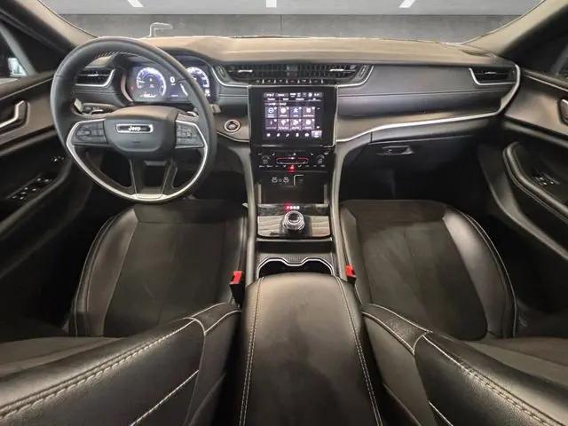 2025 Jeep Grand Cherokee L Altitude 4x2