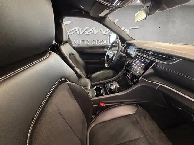 2025 Jeep Grand Cherokee L Altitude 4x2