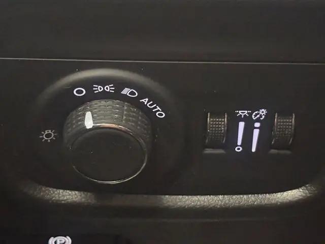 2025 Jeep Grand Cherokee L Altitude 4x2
