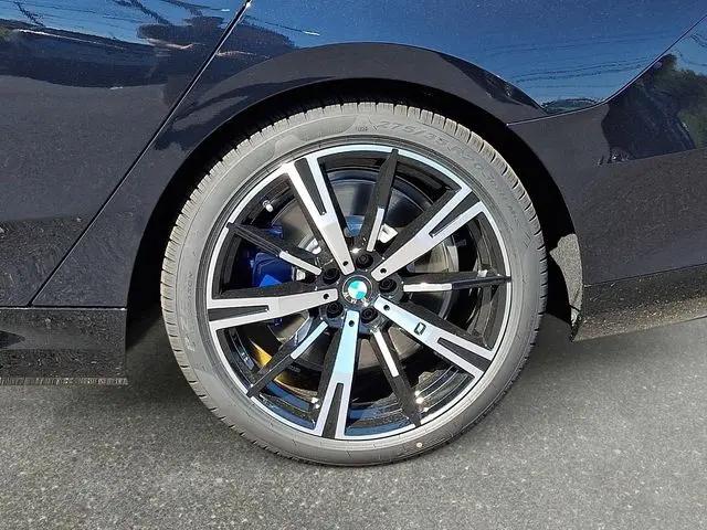 2027 BMW 5 Series 550e xDrive