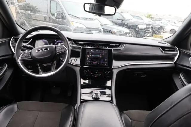 2023 Jeep Grand Cherokee L Altitude 4x4