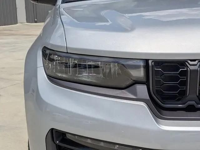 2026 Jeep Grand Cherokee Limited 4x2