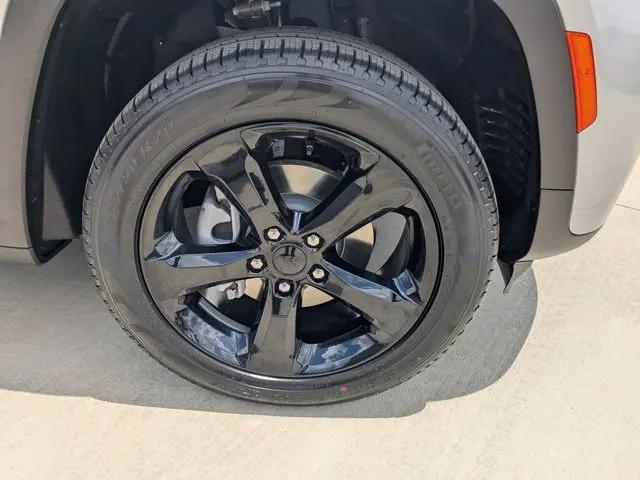 2026 Jeep Grand Cherokee Limited 4x2