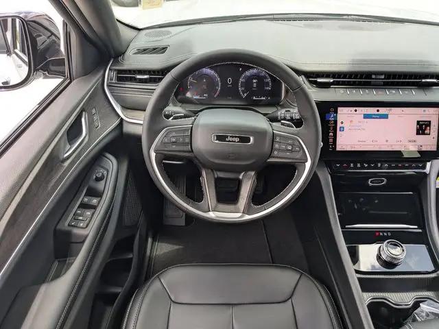 2026 Jeep Grand Cherokee Limited 4x2