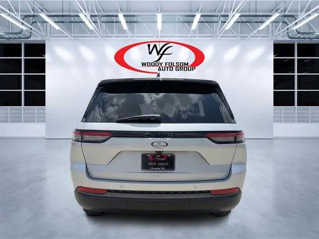2026 Jeep Grand Cherokee Limited 4x2