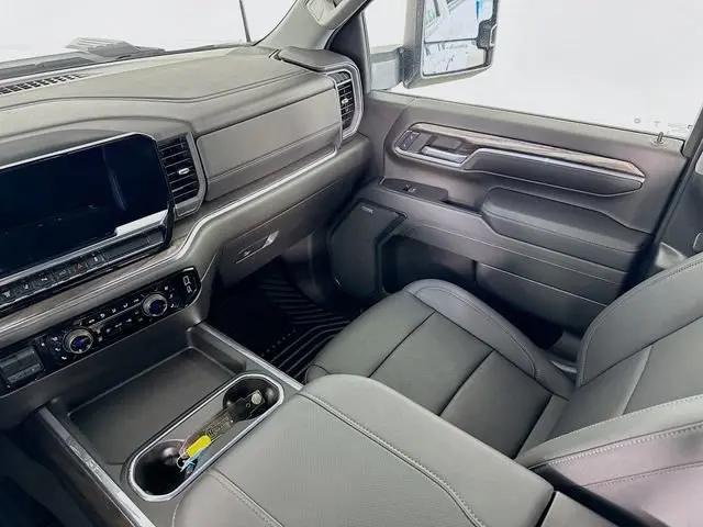 2024 Chevrolet Silverado 3500HD 4WD Crew Cab Standard Bed LTZ
