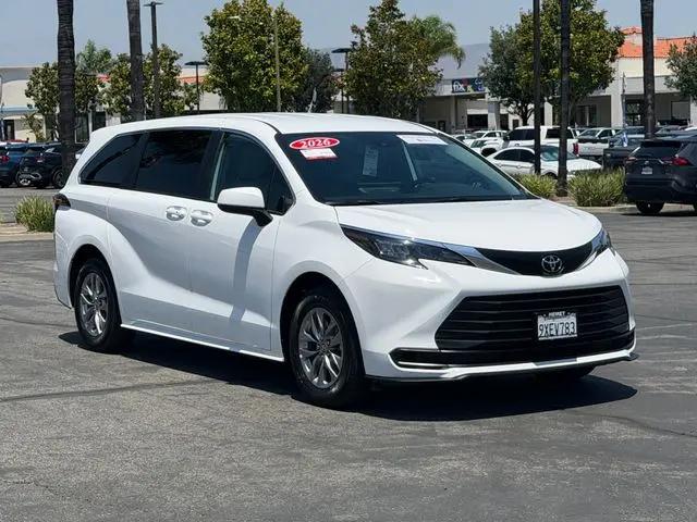 2026 Toyota Sienna LE