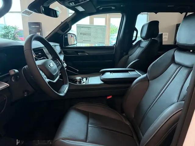 2026 Jeep Grand Wagoneer L Limited Reserve 4x4