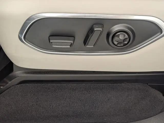 2024 Jeep Wagoneer Series I 4x2