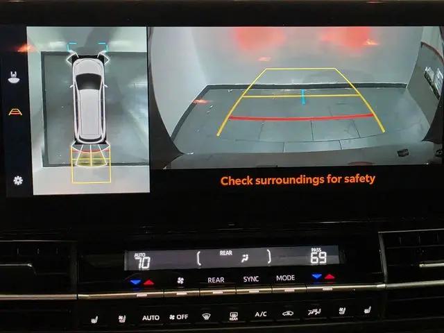 2025 Toyota Sienna Platinum
