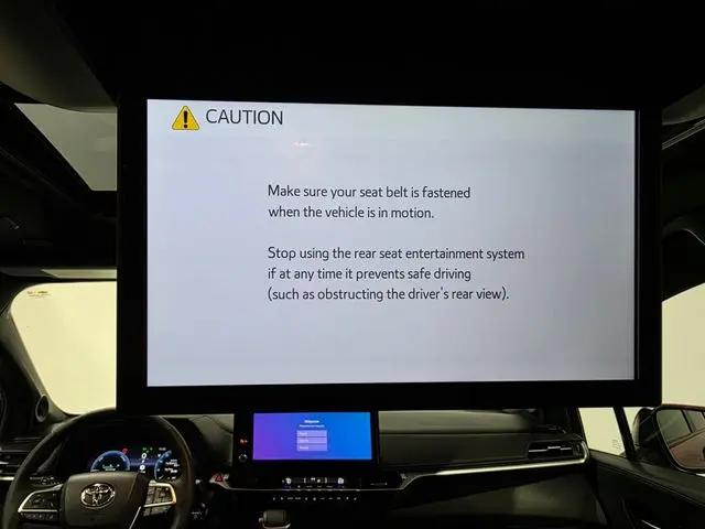 2025 Toyota Sienna Platinum