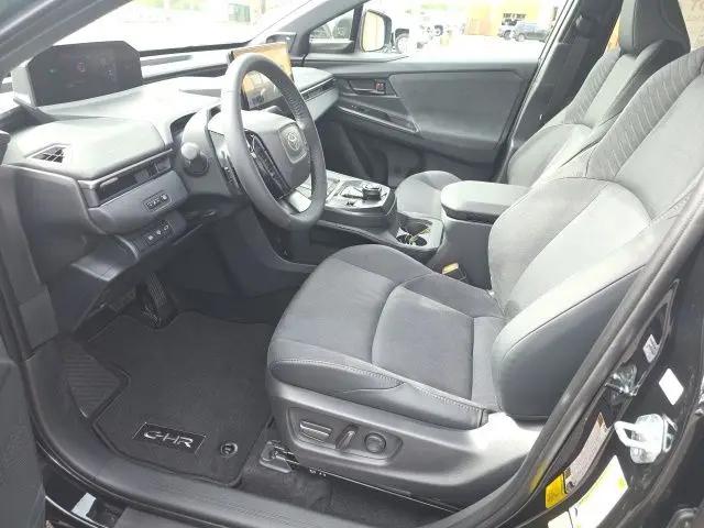 2026 Toyota C-HR XSE