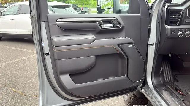 2026 GMC Sierra 2500HD Crew Cab, Standard Bed, AT4, 4WD