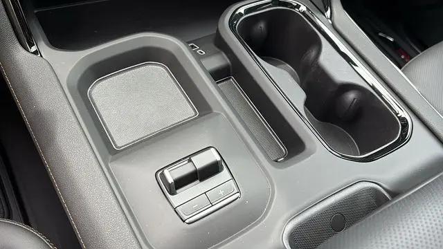 2026 GMC Sierra 2500HD Crew Cab, Standard Bed, AT4, 4WD