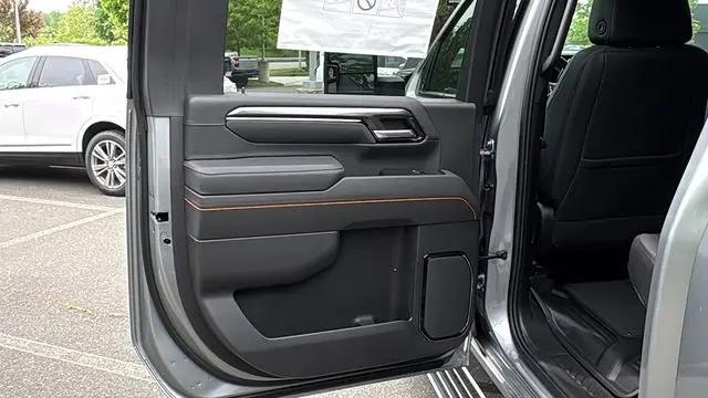 2026 GMC Sierra 2500HD Crew Cab, Standard Bed, AT4, 4WD