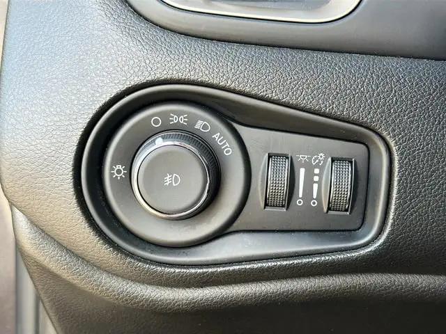 2017 Jeep Renegade Latitude FWD