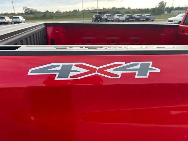 2026 Chevrolet Silverado 1500 4WD Crew Cab Standard Bed WT