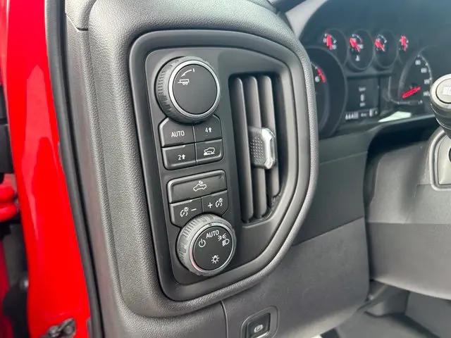 2026 Chevrolet Silverado 1500 4WD Crew Cab Standard Bed WT