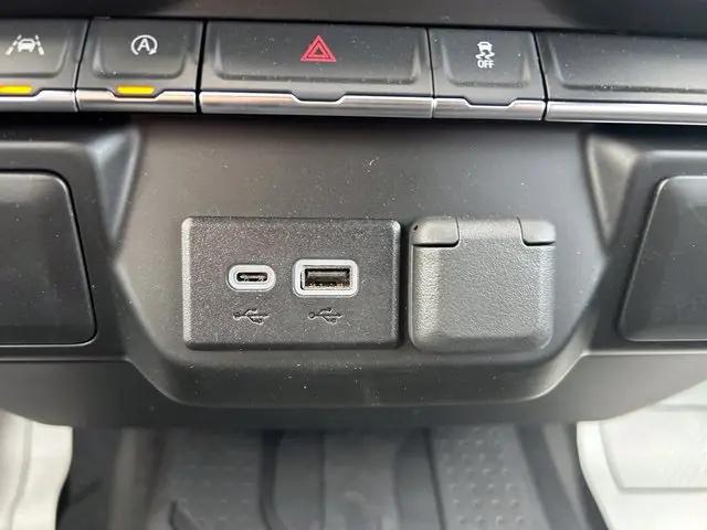 2026 Chevrolet Silverado 1500 4WD Crew Cab Standard Bed WT