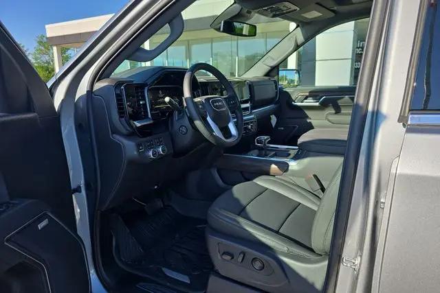 2026 GMC Sierra 1500 Crew Cab, Short Bed, SLT, 4WD