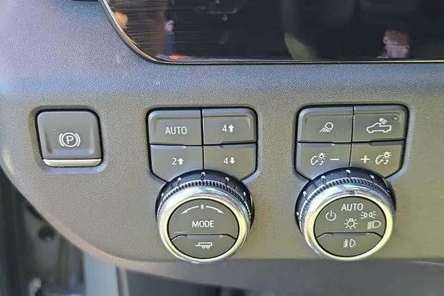 2026 GMC Sierra 1500 Crew Cab, Short Bed, SLT, 4WD