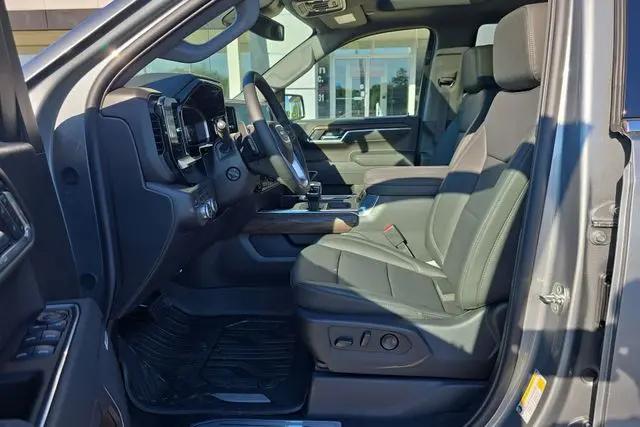 2026 GMC Sierra 1500 Crew Cab, Short Bed, SLT, 4WD