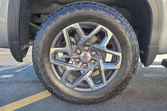 2026 GMC Sierra 1500 Crew Cab, Short Bed, SLT, 4WD