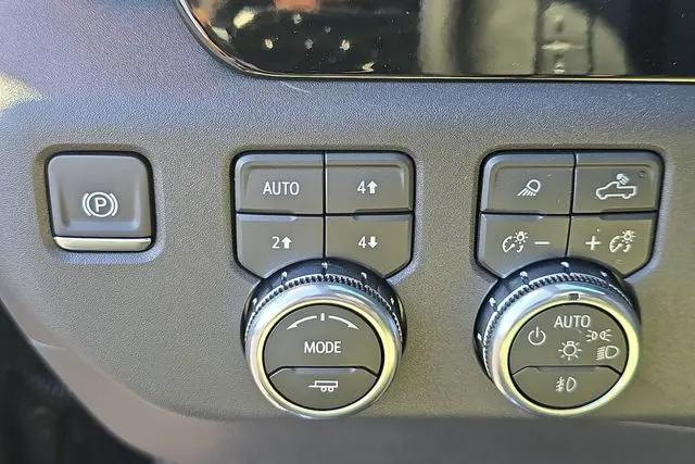 2026 GMC Sierra 1500 Crew Cab, Short Bed, SLT, 4WD