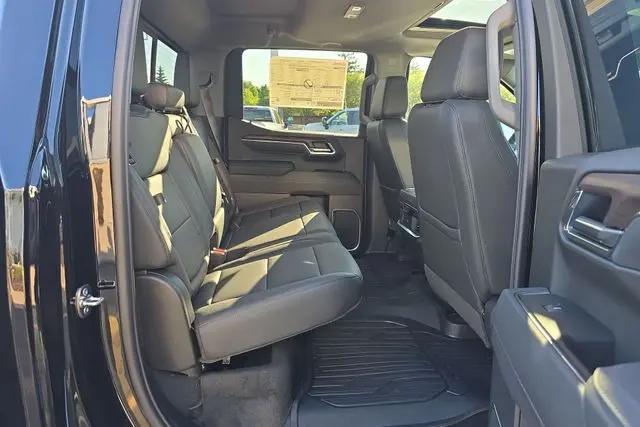 2026 GMC Sierra 1500 Crew Cab, Short Bed, SLT, 4WD