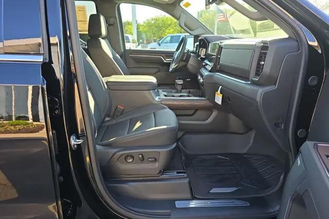 2026 GMC Sierra 1500 Crew Cab, Short Bed, SLT, 4WD