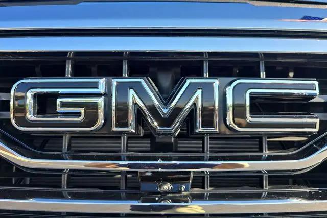 2026 GMC Sierra 1500 Crew Cab, Short Bed, SLT, 4WD