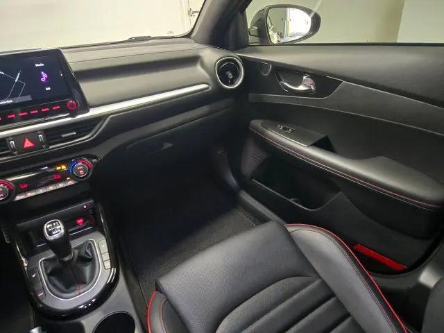 2023 Kia Forte GT Manual
