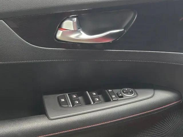 2023 Kia Forte GT Manual