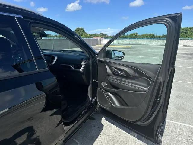 2024 GMC Terrain AWD SLT