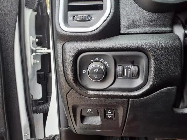 2025 Ram 1500 Big Horn Crew Cab 4x4 5'7" Box