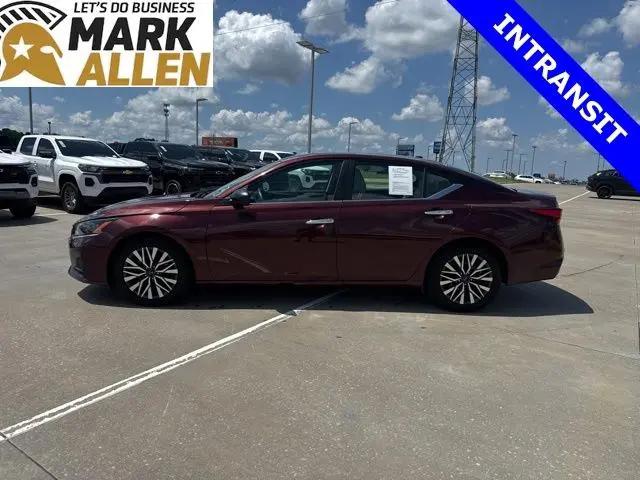 2025 Nissan Altima SV FWD