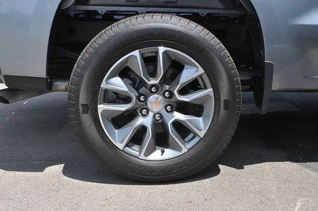 2026 Chevrolet Silverado 1500 4WD Crew Cab Short Bed LT with 2FL